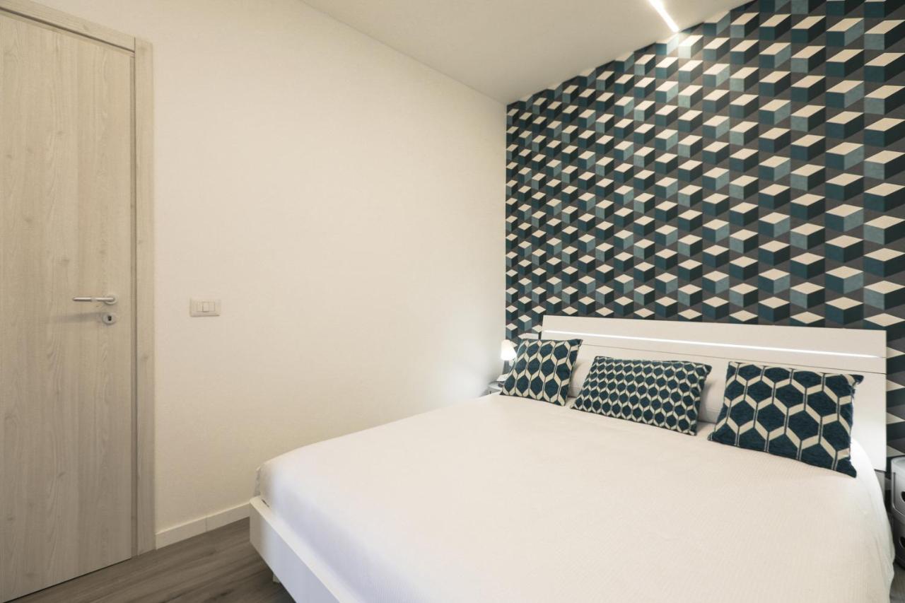 Blue Sapphire Como Cozy Flat In Center Of City Apartment Exterior foto