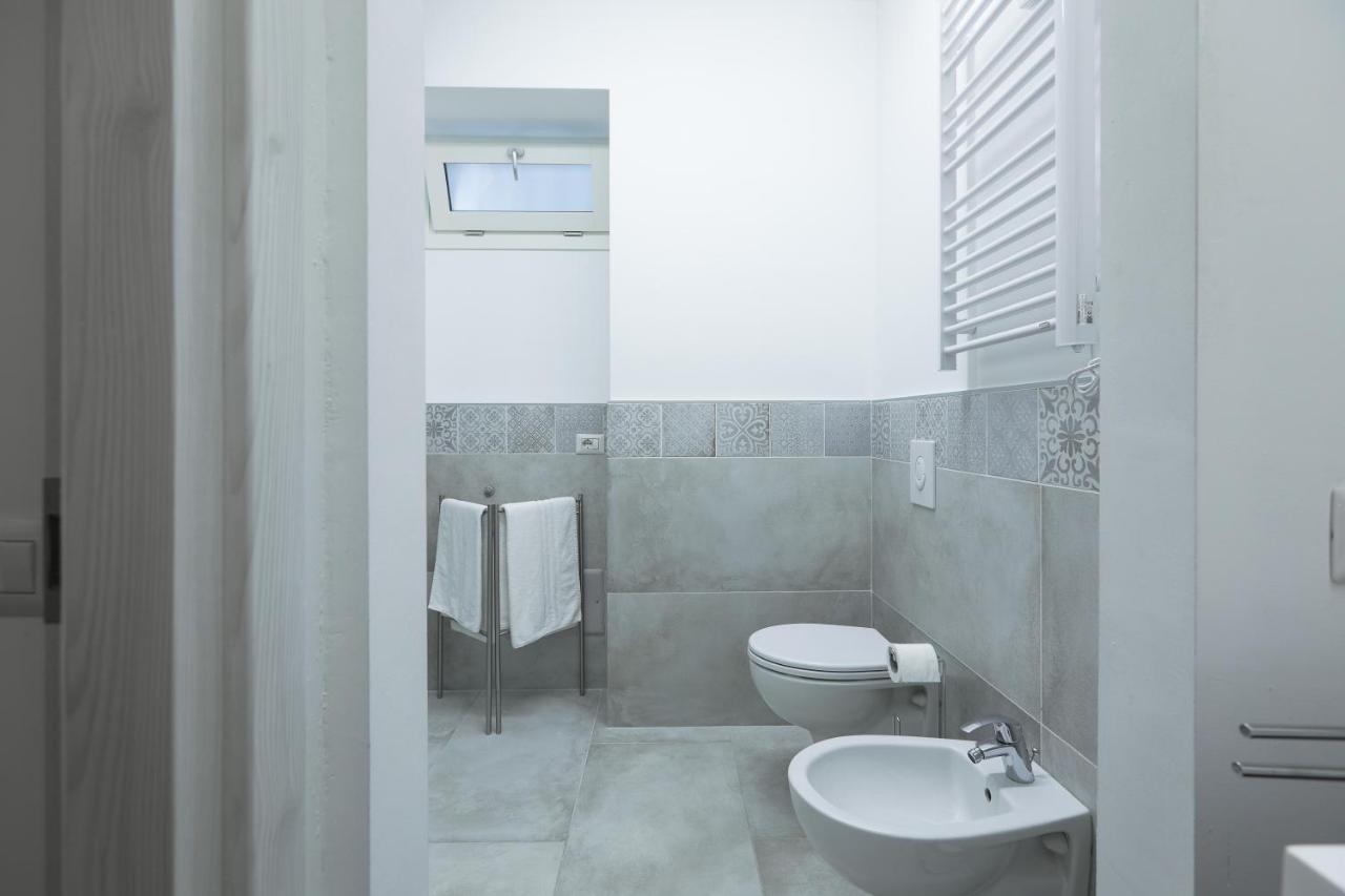 Blue Sapphire Como Cozy Flat In Center Of City Apartment Exterior foto